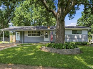 1375 Tahoe Dr, Florissant, MO 63031