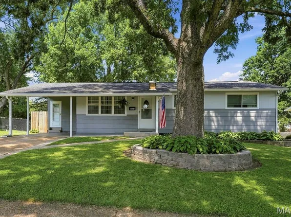 1375 Tahoe Dr, Florissant, MO 63031