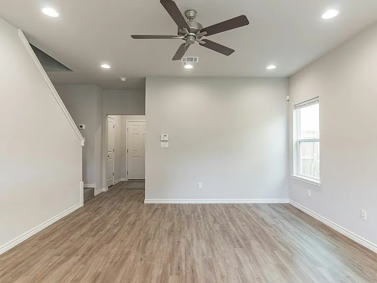 125 Peruna Dr — Photo 23