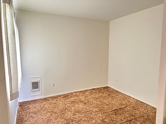 4th image of 1020 S Oregon St