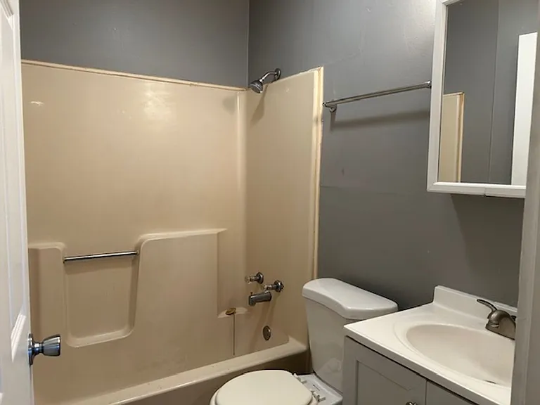 111 N Smithville Rd — Photo 6