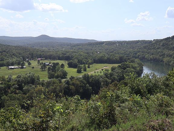 4th image of 2 White Bluffs Ct