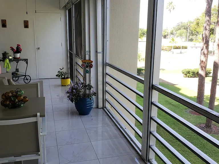 3755 Via Poinciana #304 — Photo 27