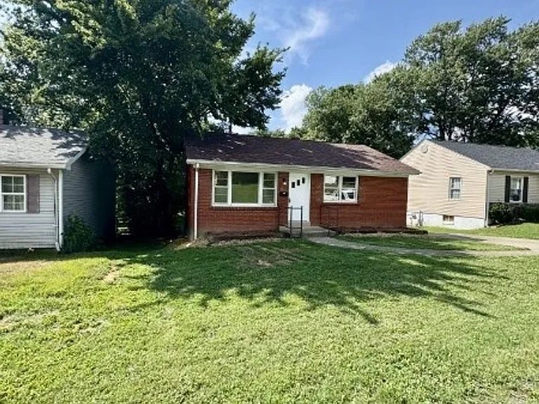 604 N Mantle Ave — Photo 3