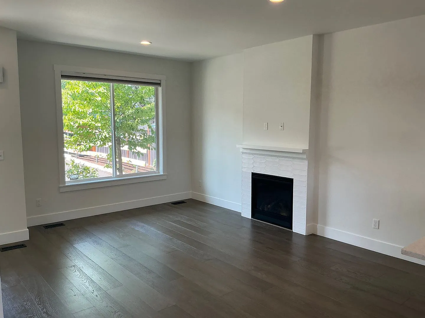 Amelia Craftsman — Photo 4