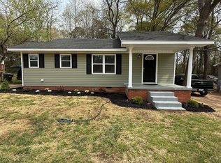 10 Mary St, Greer, SC 29651