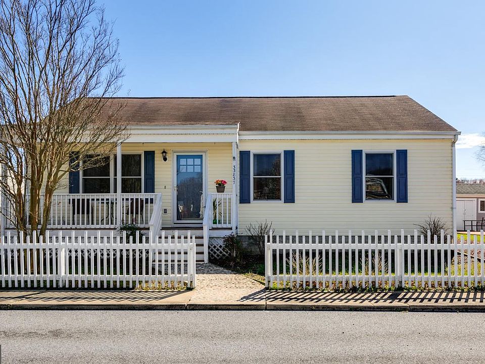 1st image of 33837 N Hampton Cir