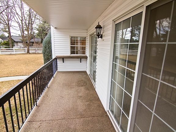 Balcony (Master BR side)