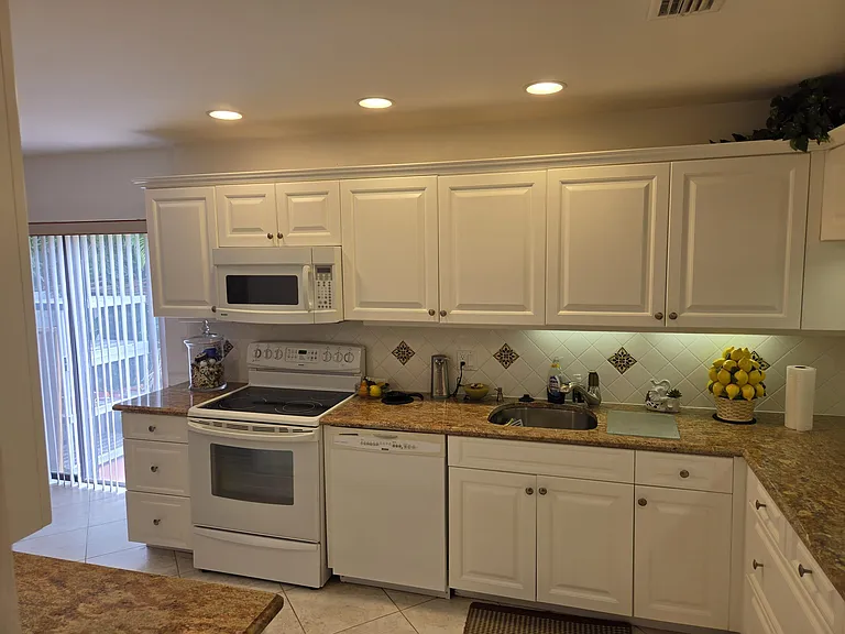 61 Eastgate Dr #A — Photo 3