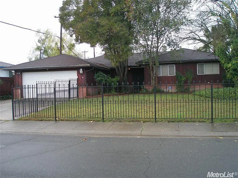 7054 Tamoshanter Way photo 1
