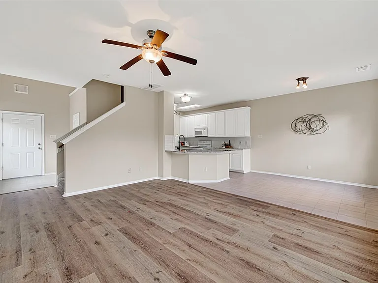 16855 Carrollton Creek Ln — Photo 5