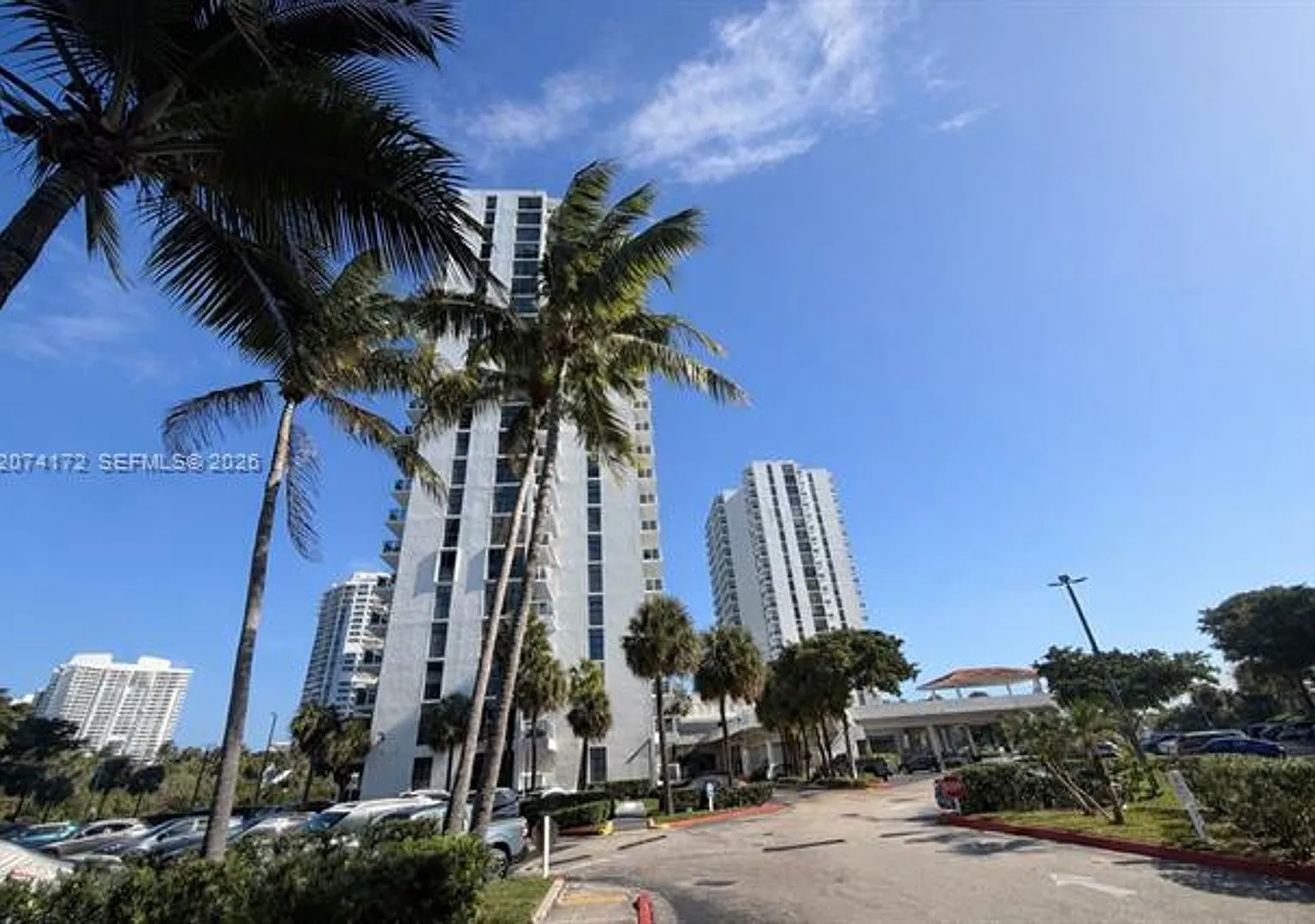 20505 E Country Club Dr cu-1037, Aventura, FL 33180 — Photo 3