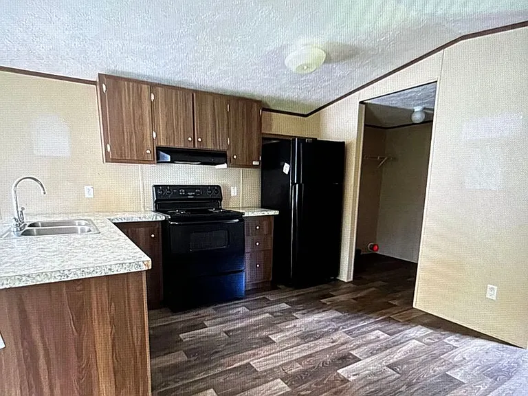 13464 Hammack Rd — Photo 2