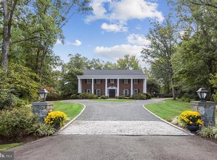 1306 Bishop Ln, Alexandria, VA 22302