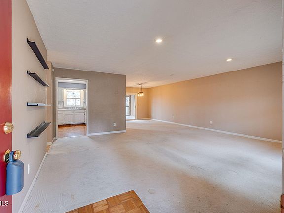 5th image of 2809 Oakcliff Ct