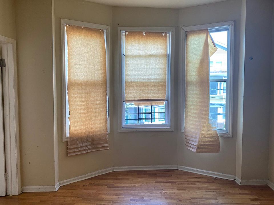 2nd image of 96 Hopkins Pl #2