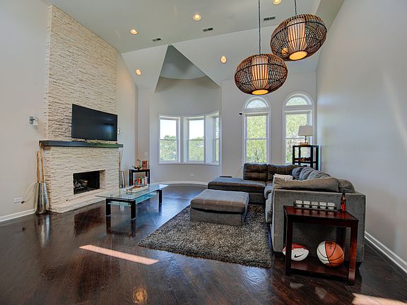5th image of 4921 S King Dr #4S
