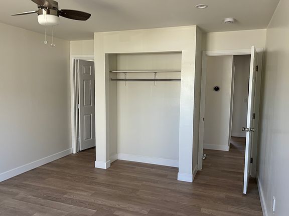 4th image of 10422 S Broadway #1/2