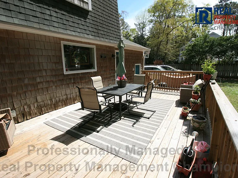 2206 Acacia Dr — Photo 21