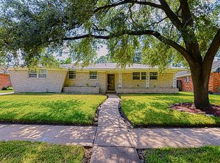 7734 Wilmerdean St, Houston, TX 77061