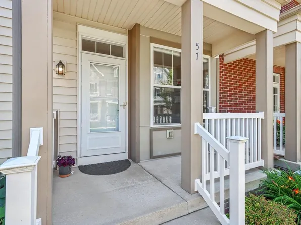 57 South Gardens Way, Fitchburg, WI 53711