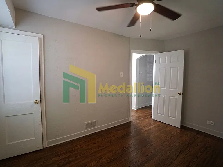 10123 S Crandon Ave — Photo 4