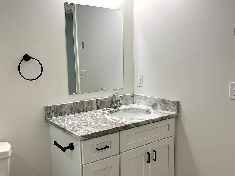 386 Saint John St #7 — Photo 12