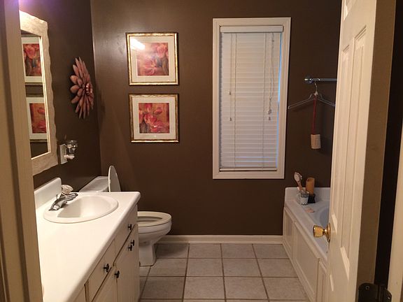 3rd image of 228 Winding Creek Dr