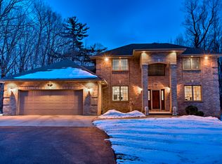 4544 Crooked Creek Ln, Hobart, WI 54155