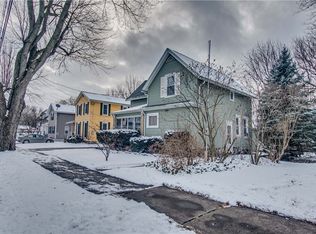 17 East St, Fairport, NY 14450