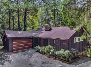 37200 Rogers Rd, Willoughby Hills, OH 44094