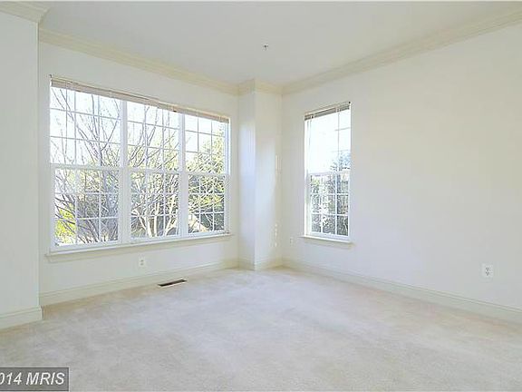 3rd image of 23529 Gardenside Pl