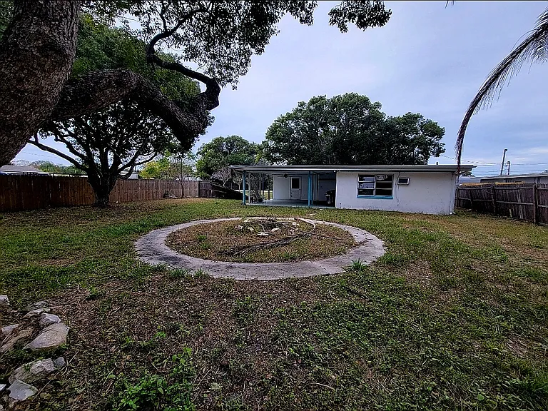 4330 Kohler St — Photo 3