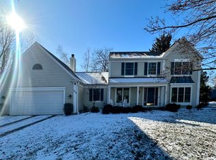 725 Pimlico Pkwy, Dundee, IL 60118