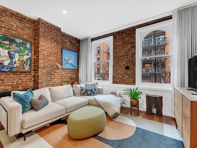 327 W 11th St APT 2E, Manhattan, NY, 10014