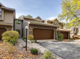 585 Sterling St S, Maplewood, MN 55119