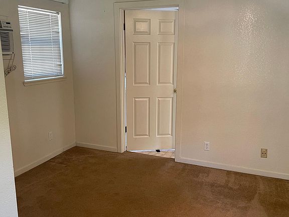 3rd image of 302 Chamberlain Ave