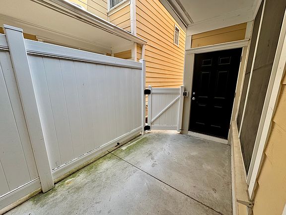 4th image of 348 Filmore St