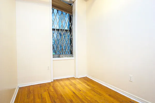 Rented by Nooklyn NYC LLC | media 55