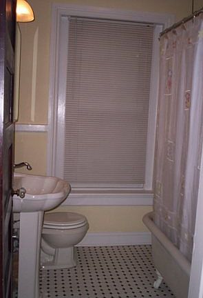 3rd image of 5 S Mulberry St