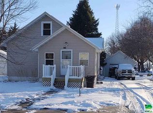 218 W 30th St, South Sioux City, NE 68776