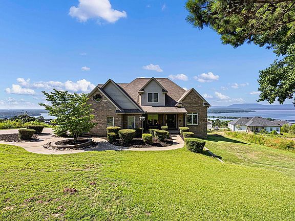 2nd image of 49 Castle Rock Dr
