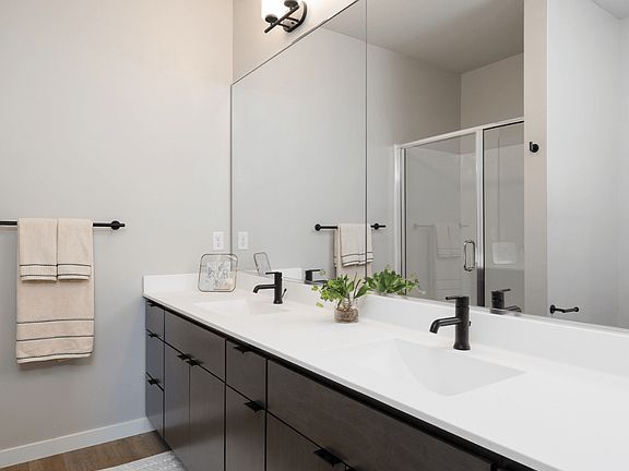 3rd image of 4621 Snelling Ave #5068939