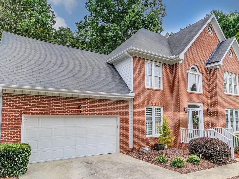 207 Custer Trl