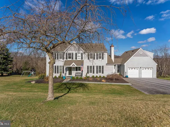 8 Matthews Run, Chester Springs, PA 19425