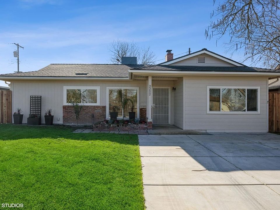 1st image of 2252 El Camino Ave
