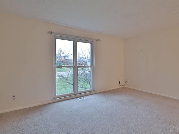 5th image of 28 New Briton Cir