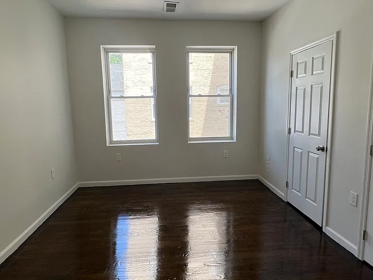 168 N Grove St #203 — Photo 5