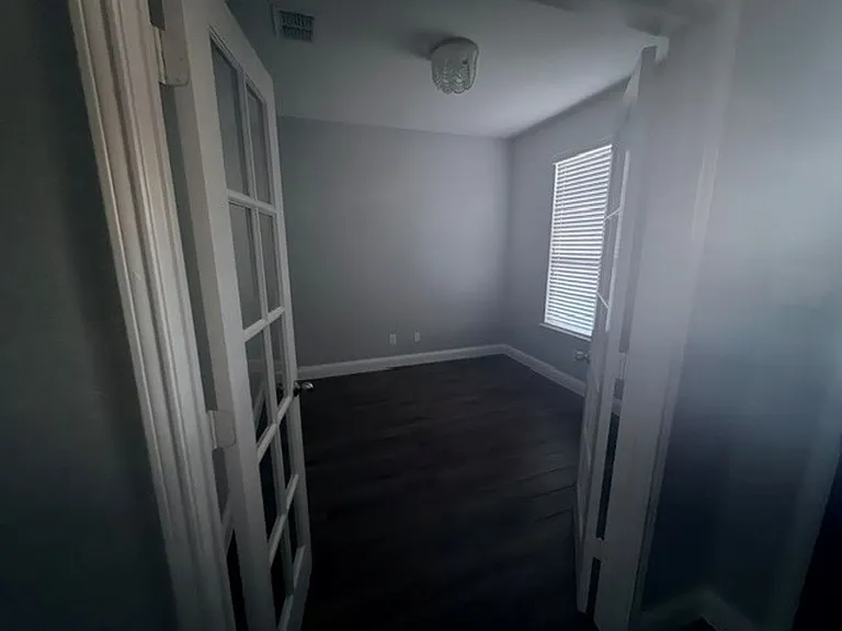 1420 Alamandine Ave — Photo 3