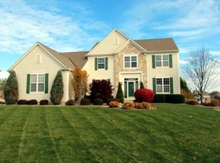 W146N10276 Heritage Hills Pkwy, Germantown, WI 53022